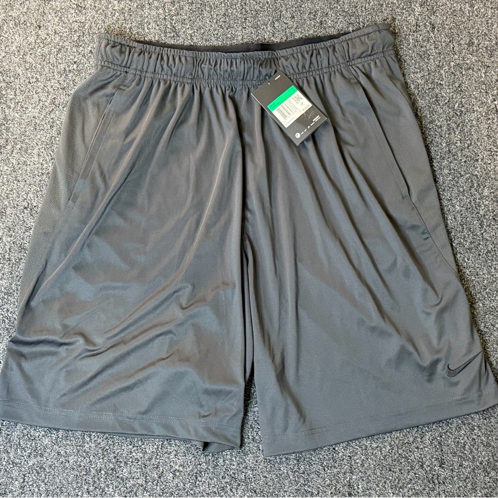 NIKE DRI FIT MENS TRAINING GYM / ATHLETIC XL SHORTS - STANDARD / OG FIT - *NEW*